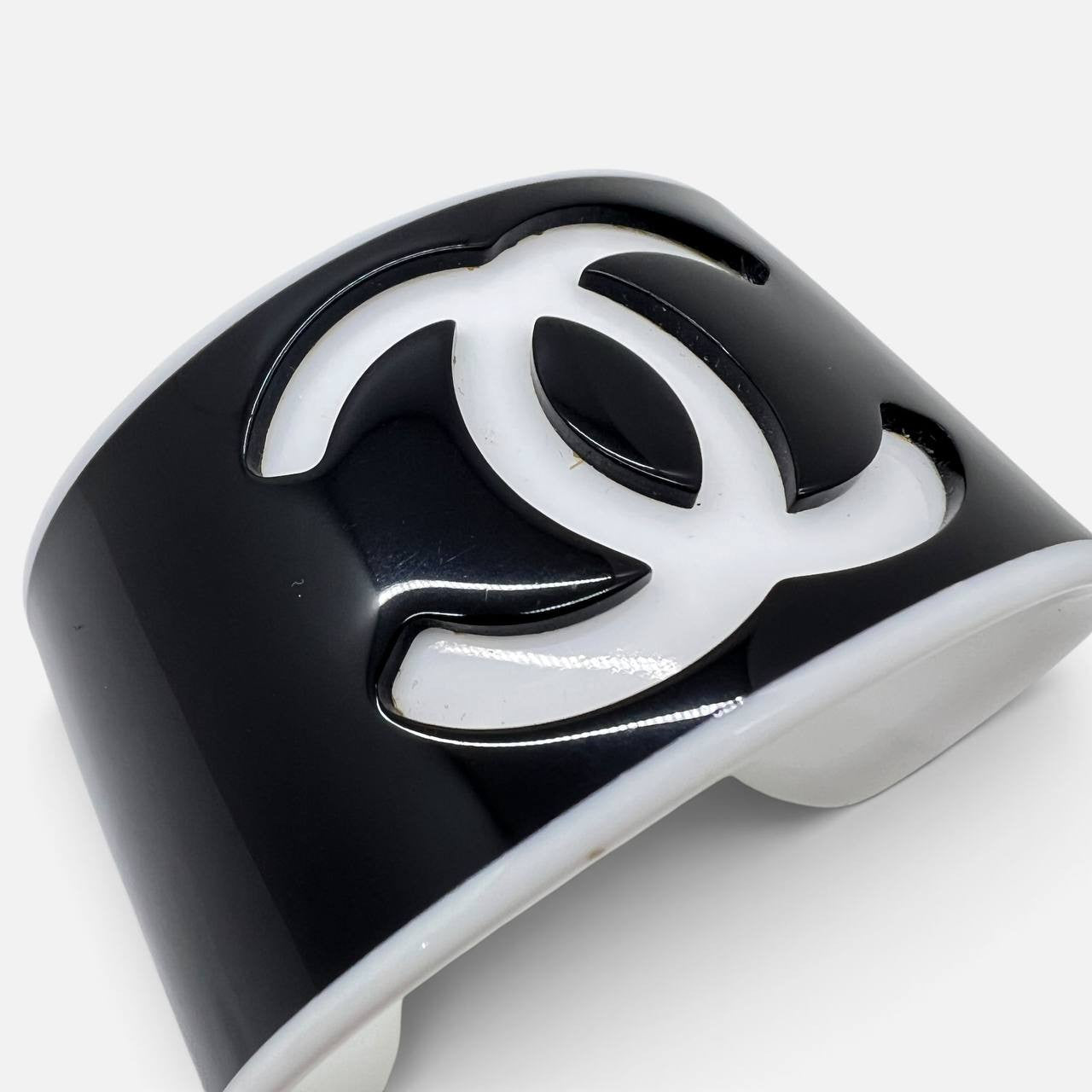 Bracciale rigido