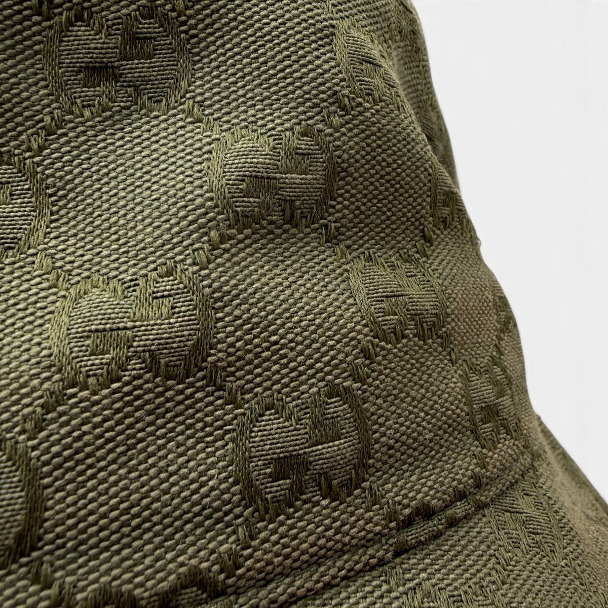 Cappello da pescatore con laccio regolabile