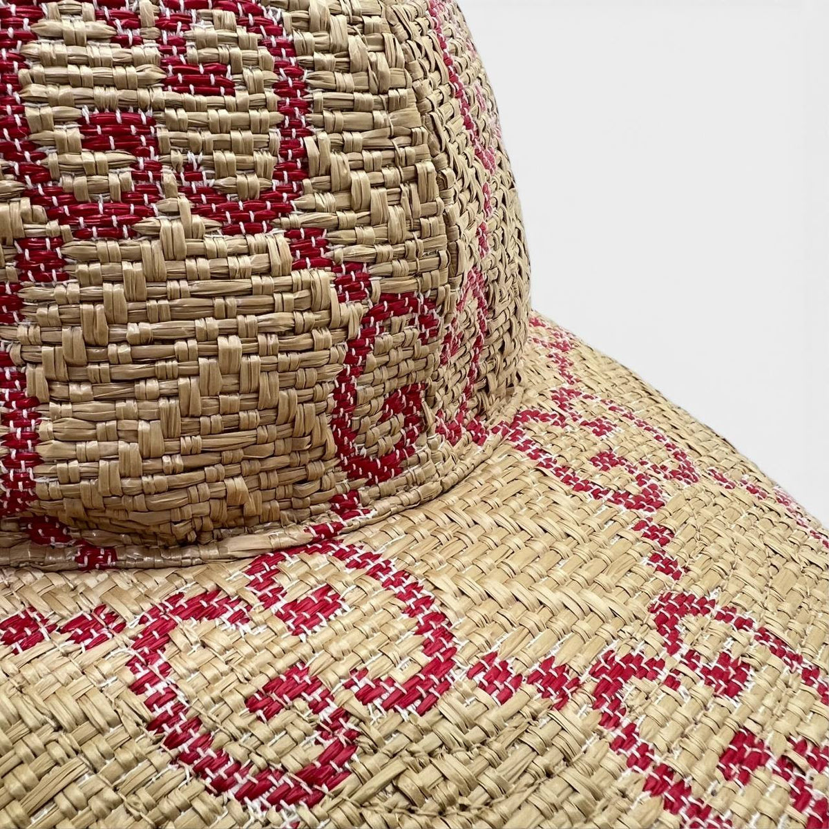 Cappello in raffia sintetica