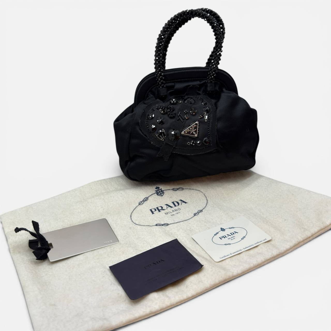Clutch bag in raso nero