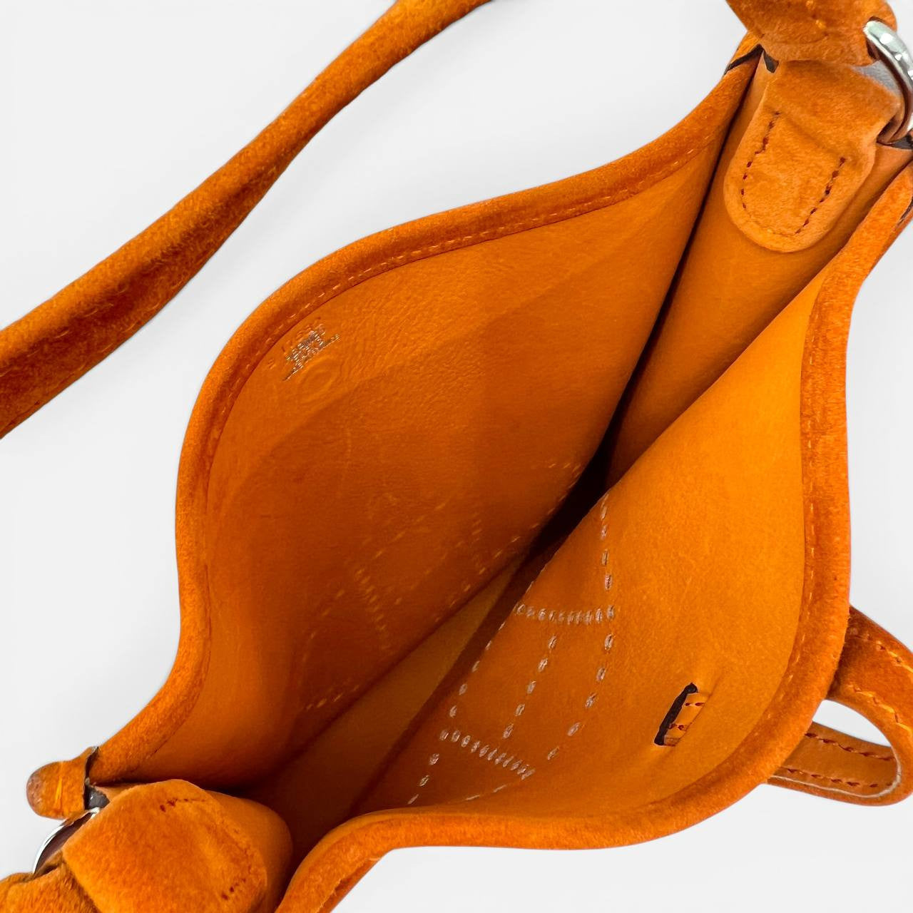 Evelyne mini a mano in suede