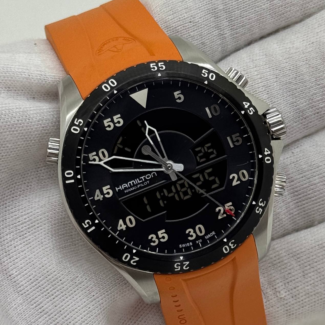 Khaki Aviation Flight Timer