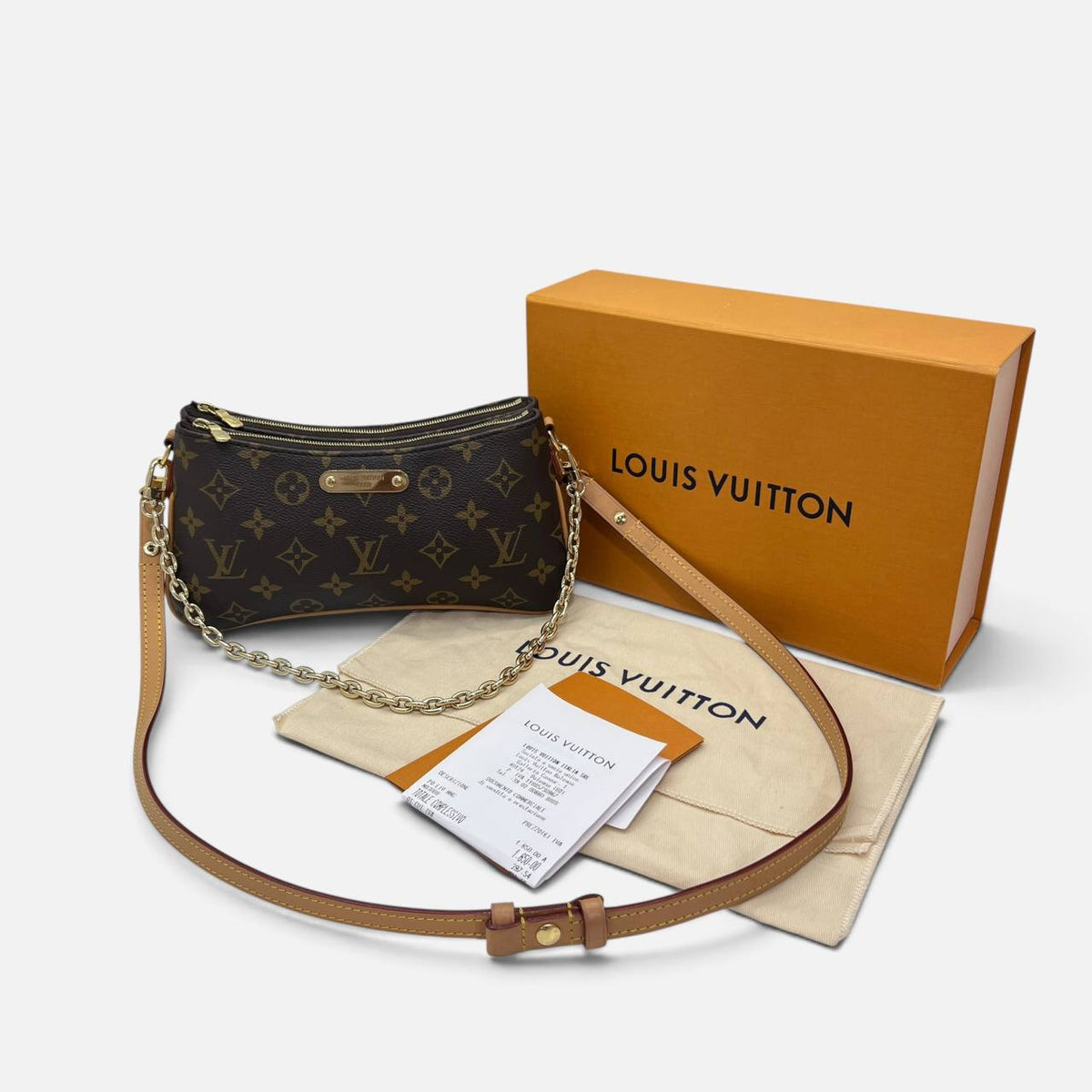 Monogram Liv