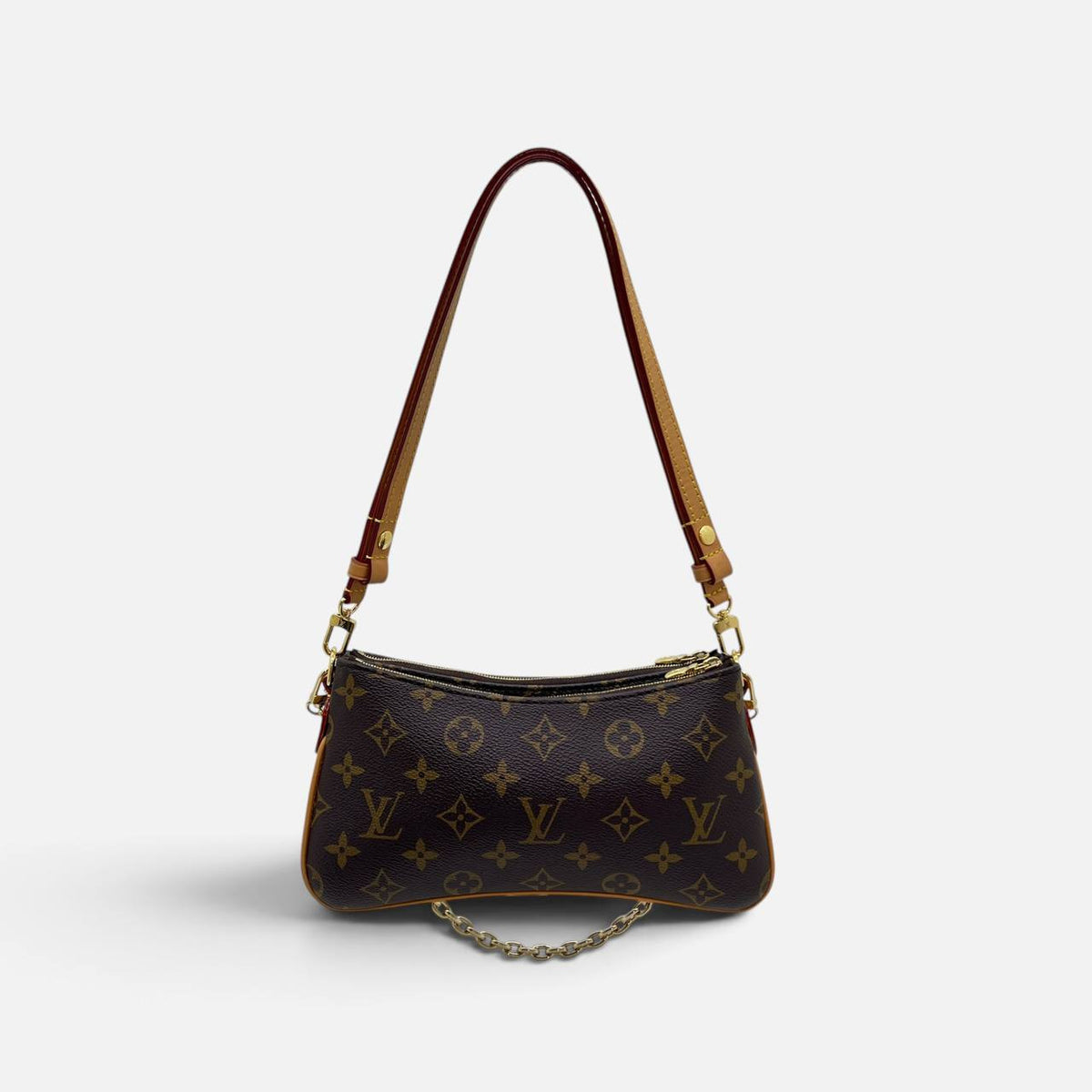 Monogram Liv