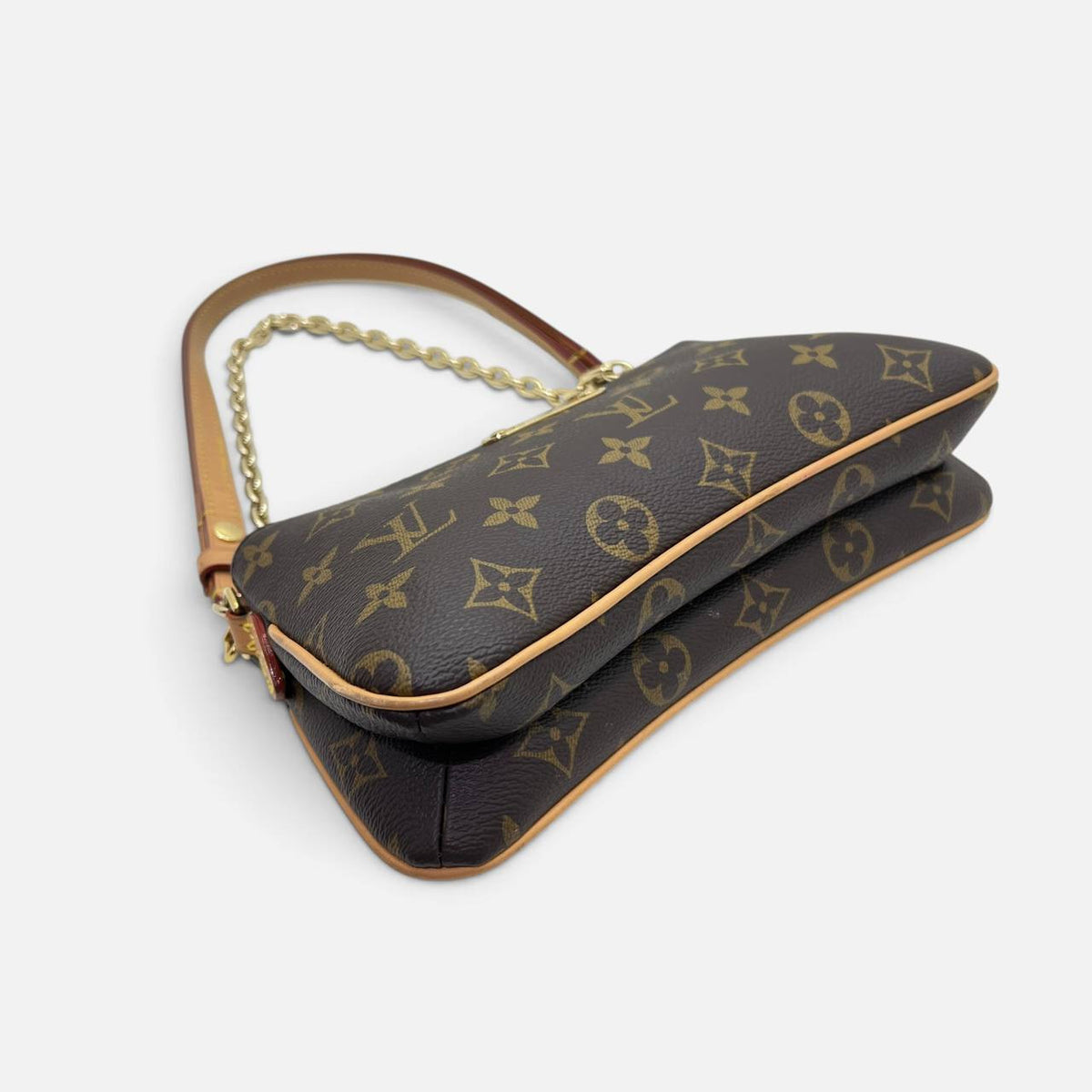 Monogram Liv