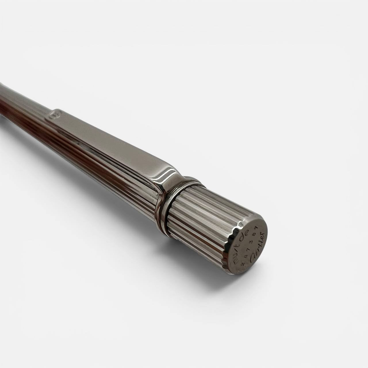 Must de Cartier penna a sfera