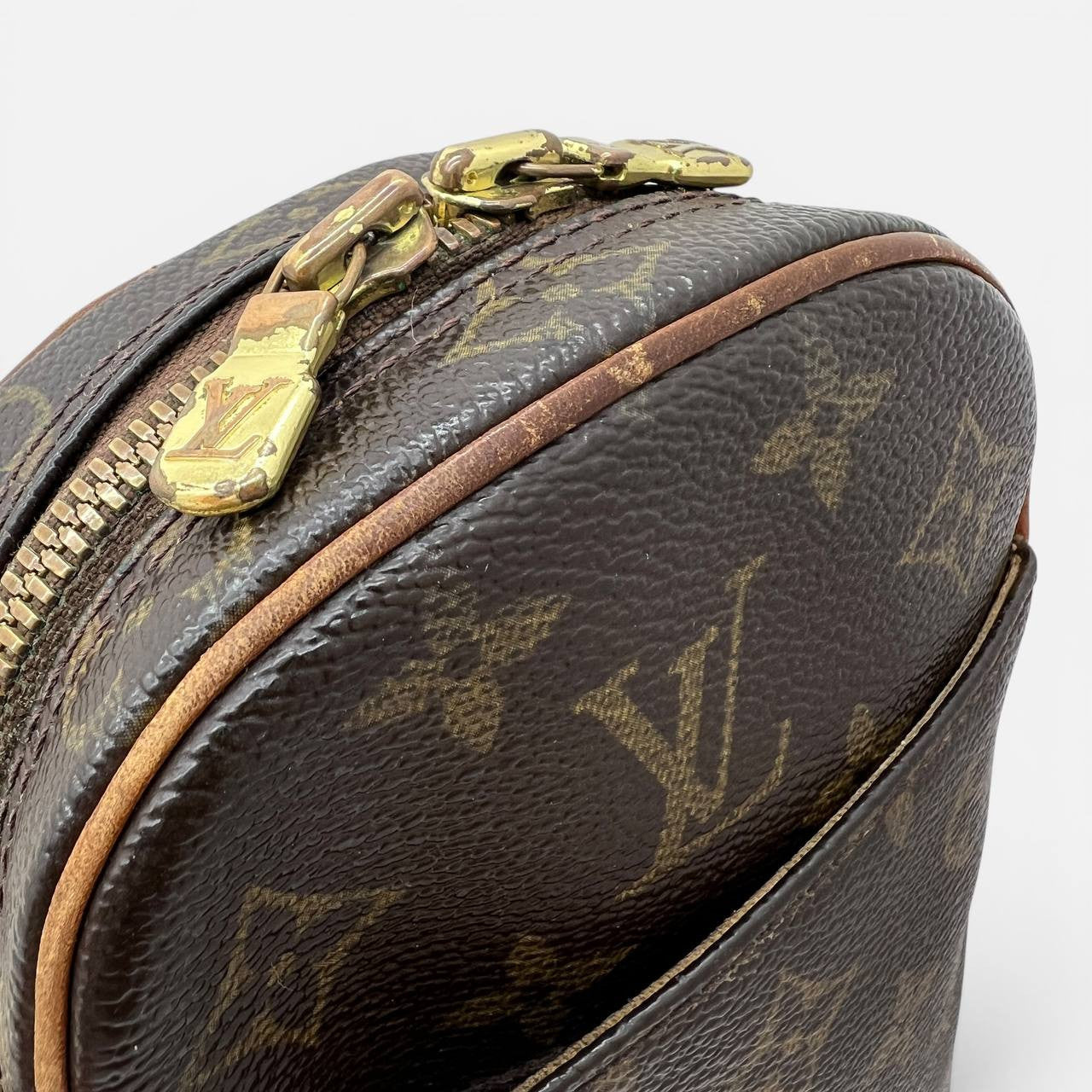 Pochette Gange con tracolla