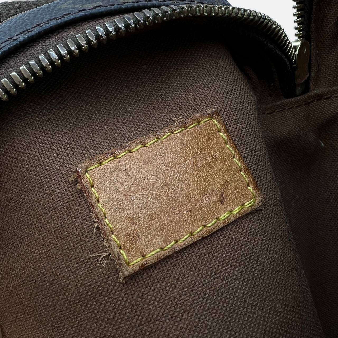 Pochette Gange con tracolla