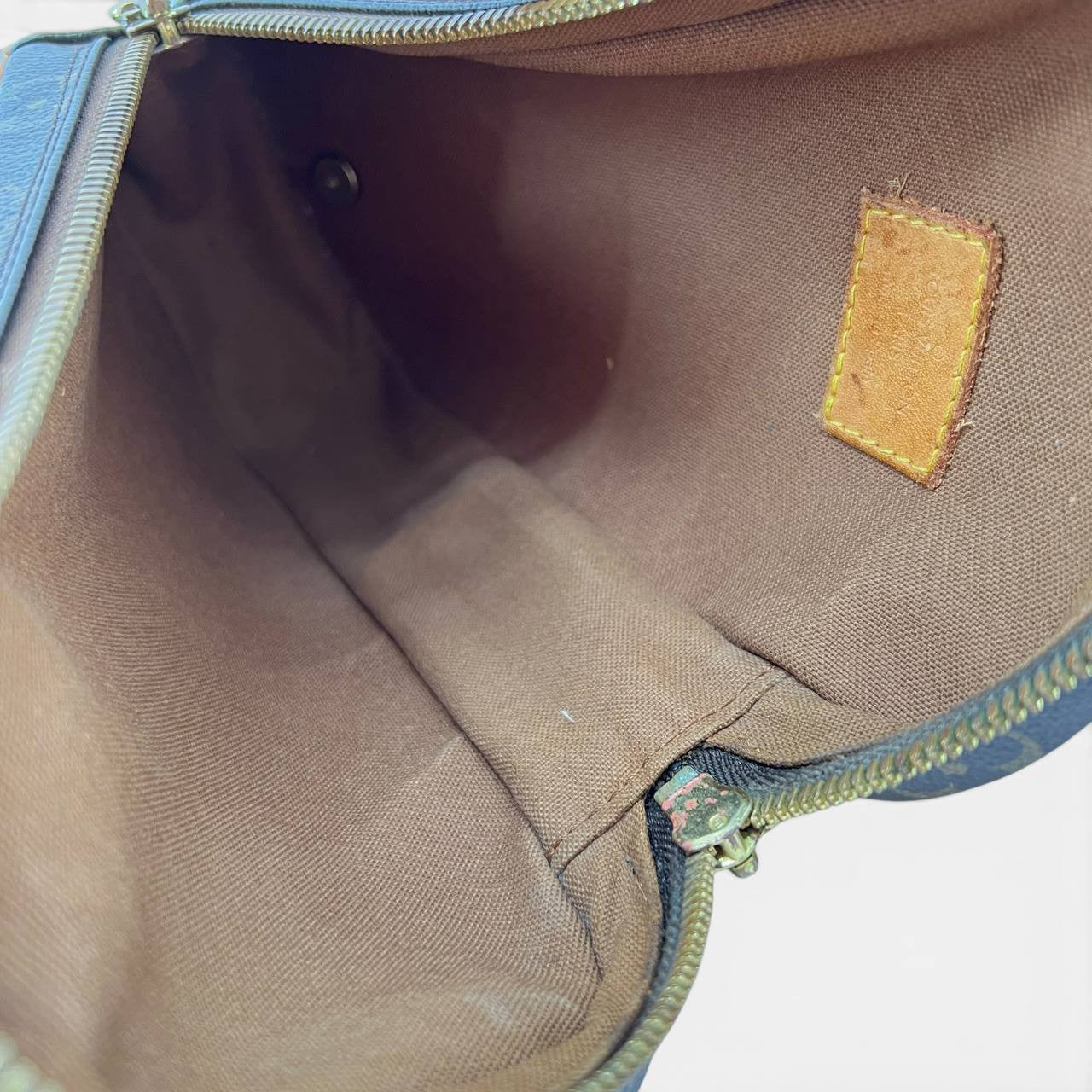 Pochette Gange con tracolla