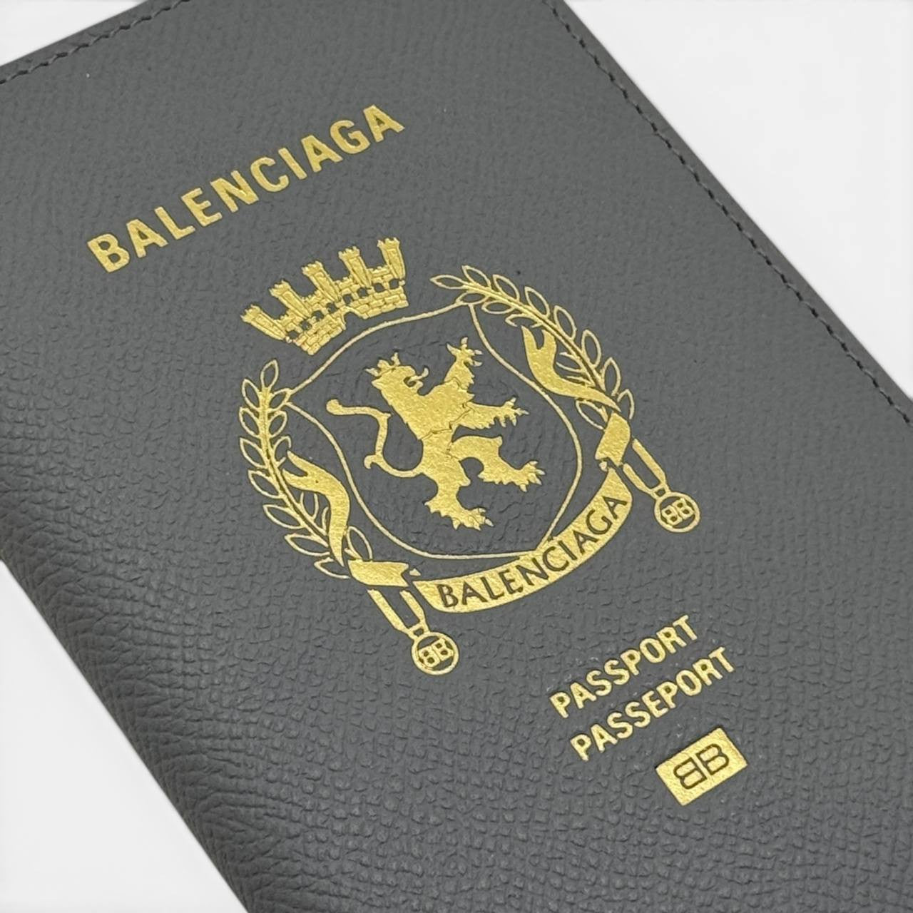 Porta passaporto in pelle