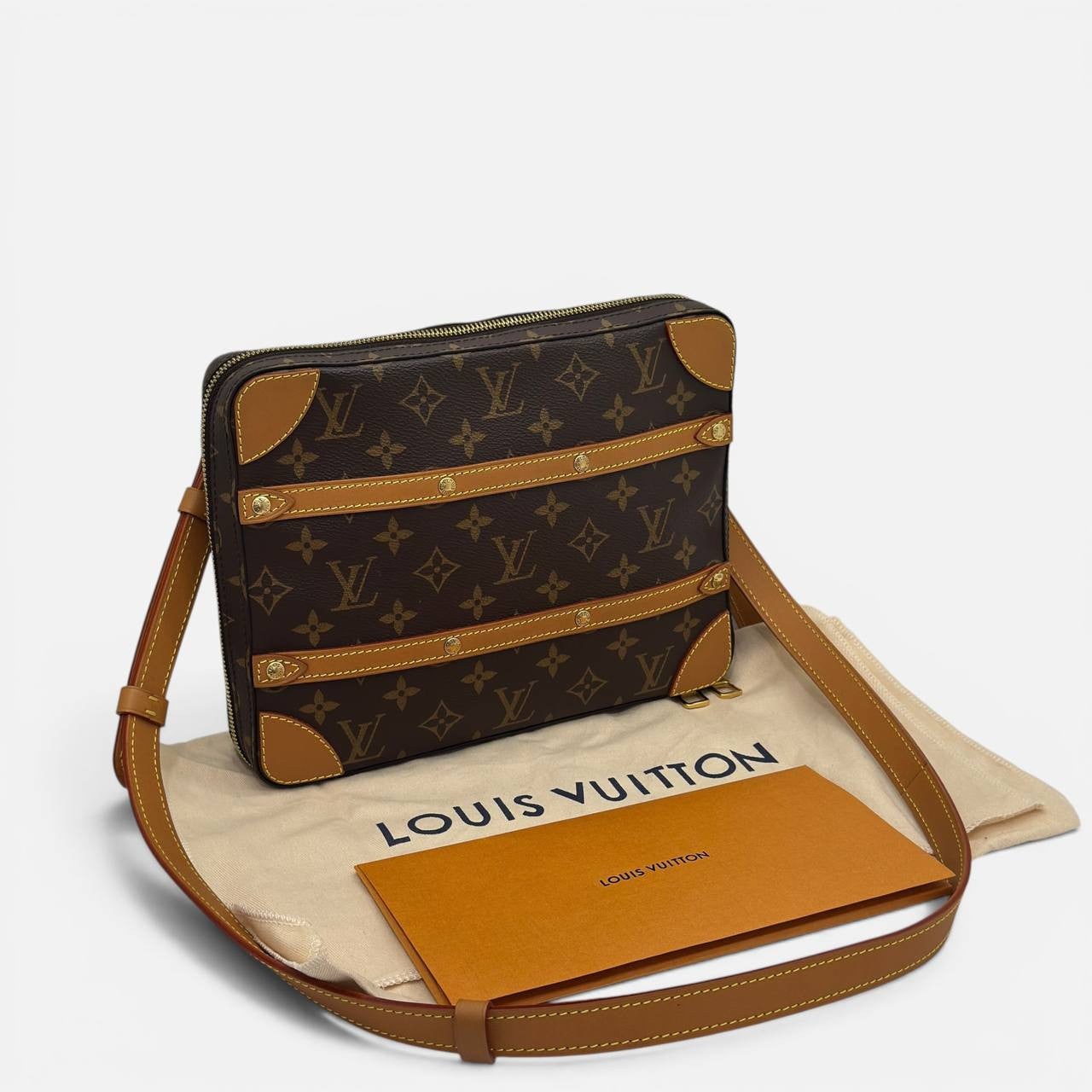 Soft Trunk Messenger